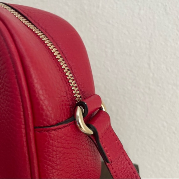 Gucci Genuine Soho GG Logo Camera Embroidered Red Pebble Leather Cross Body Bag - Picture 9 of 12